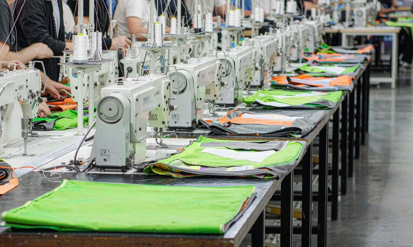 Pet Bag Wholesale Suppliers: How to Shortlist - detail view supplied by QUANZHOU JUNYUAN BAGS